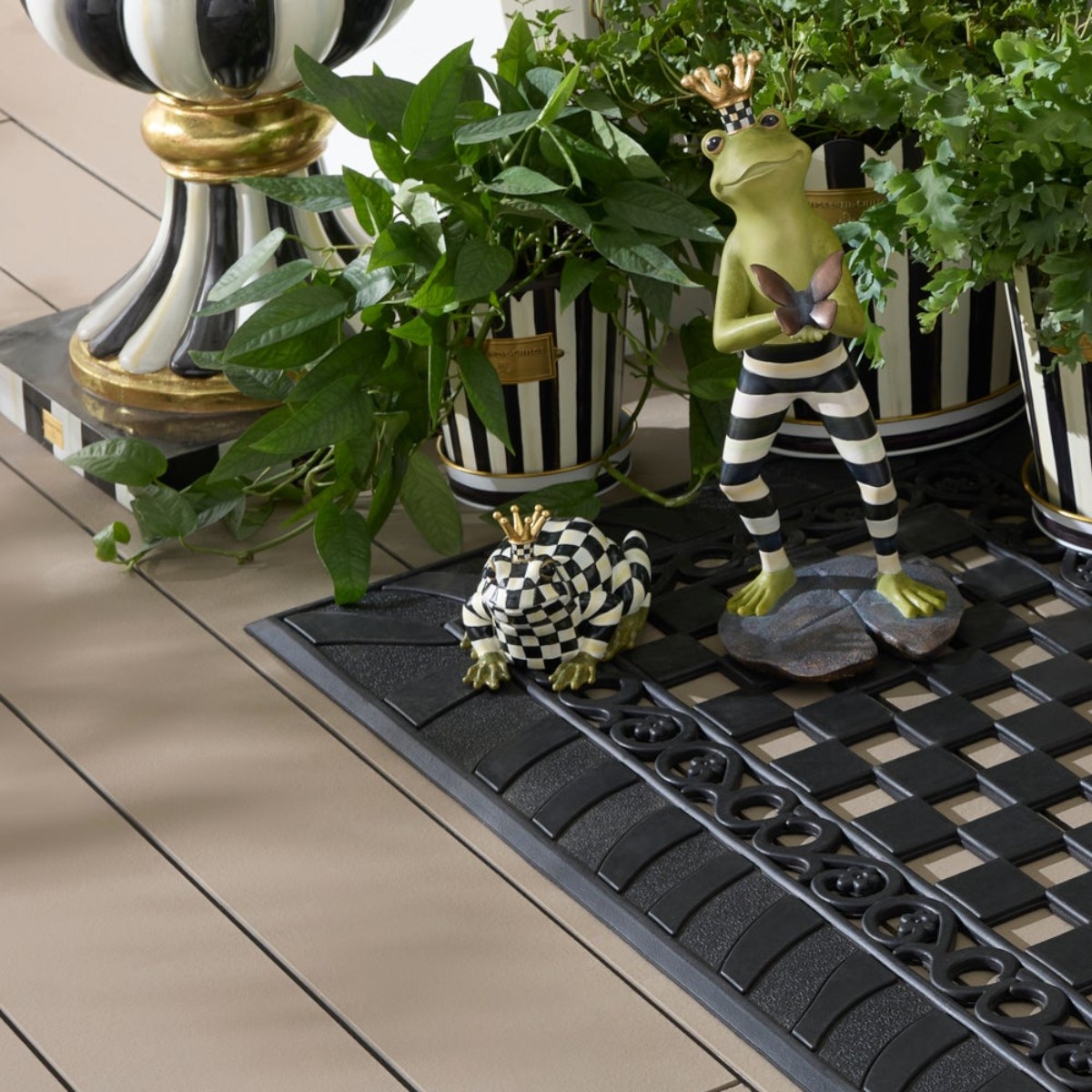 MacKenzie-Childs Frog Hide-A-Key, Courtly Check