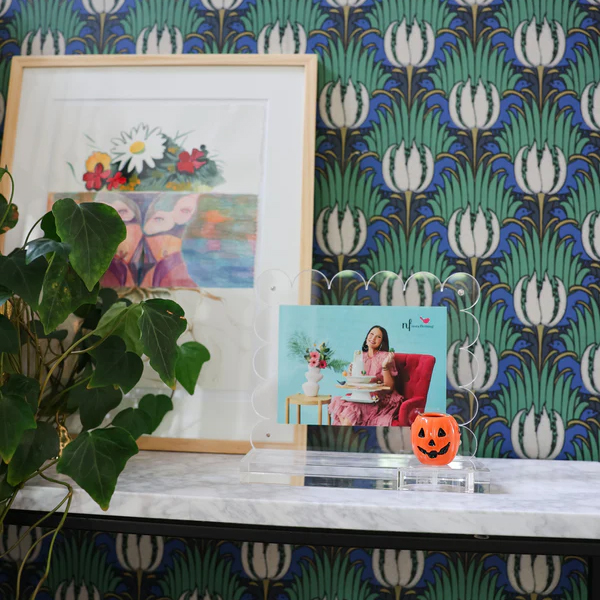 Nora Fleming Clearly a-nora-ble Scalloped Acrylic Frame