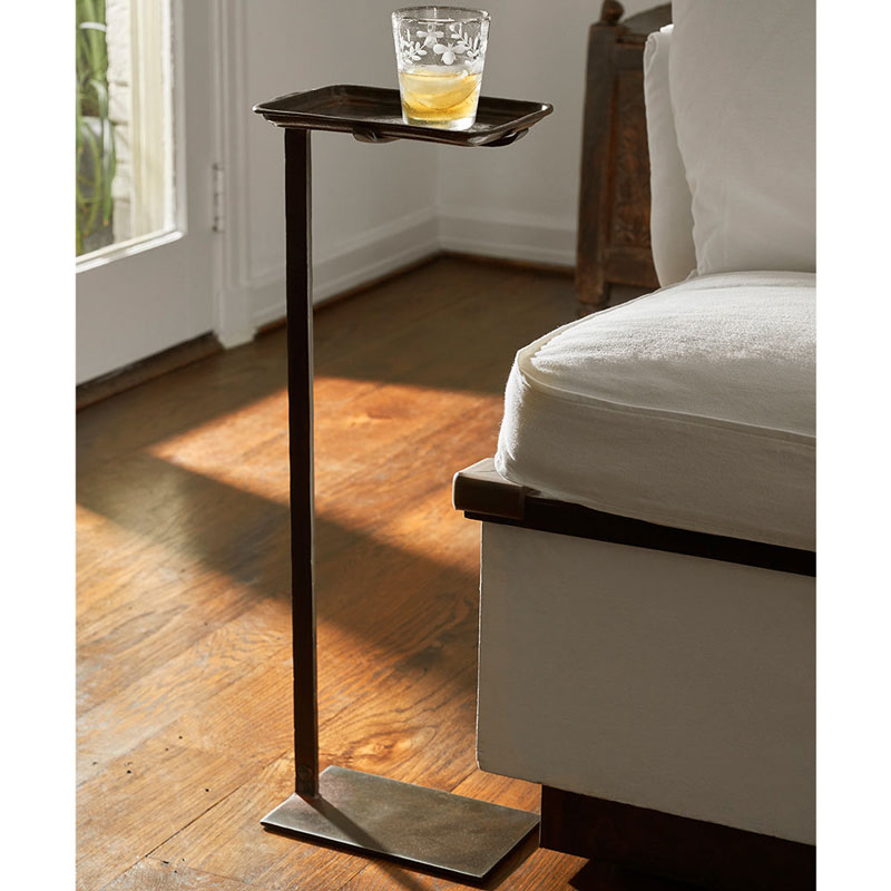 Jan Barboglio Mesita Charola