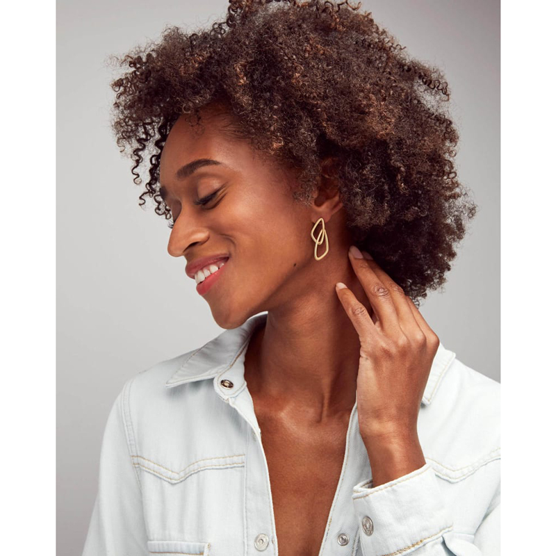 Kendra Scott Myles Drop Earrings in Gold