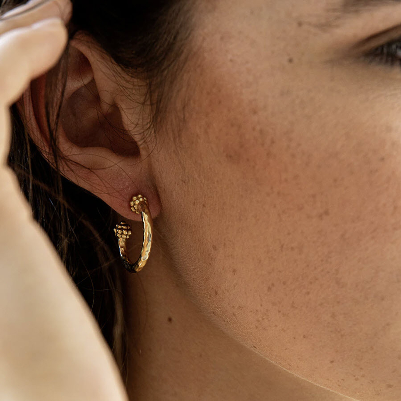 Capucine De Wulf Berry Small Hoop Earrings, Gold Tone