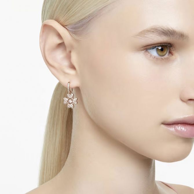 ピアス SWAROVSKI Idyllia green gold-tone clover drop earrings 56706 Idyllia drop earrings, Clover, Green, Gold-tone plated
