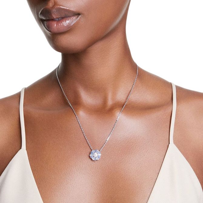 ネックレス・ペンダント SWAROVSKI Idyllia Flower Blue Rhodium Necklace 5680013 Swarovski Idyllia Flower Pendant Necklace, Blue and Rhodium