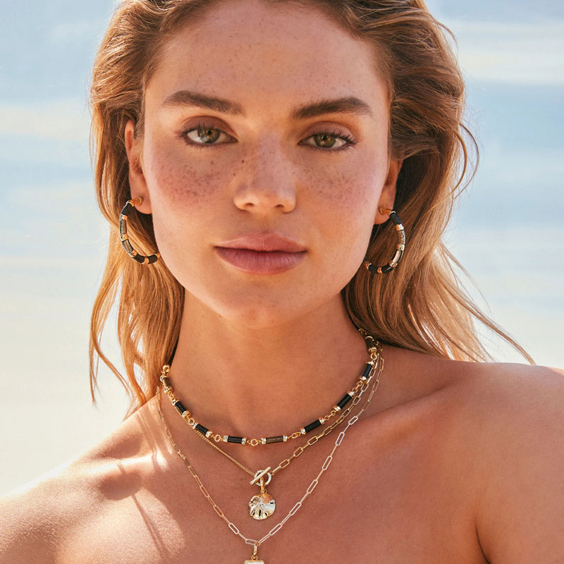 Kendra Scott Gigi Yellow Gold Plated Hoop Earrings in Black Mix