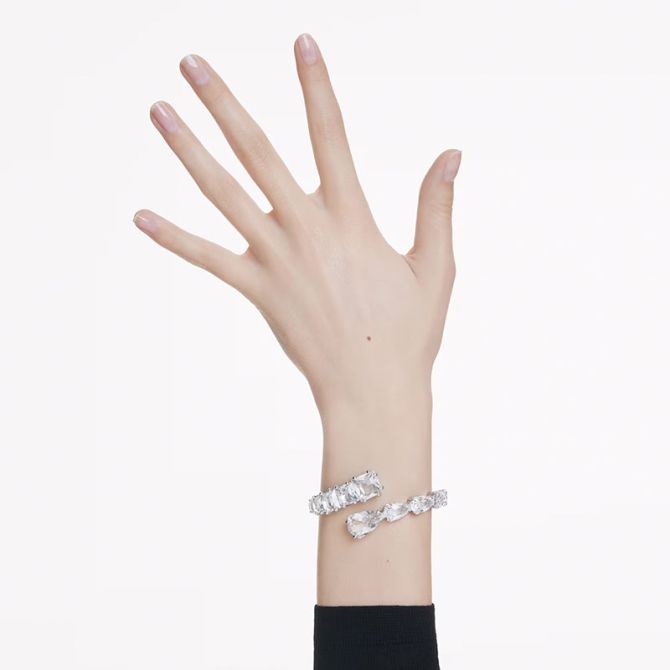 ブレスレット SWAROVSKI Matrix Rhodium Bangle Bracelet M 5692519 Swarovski Matrix Mixed Cuts Medium Bangle, White and Rhodium