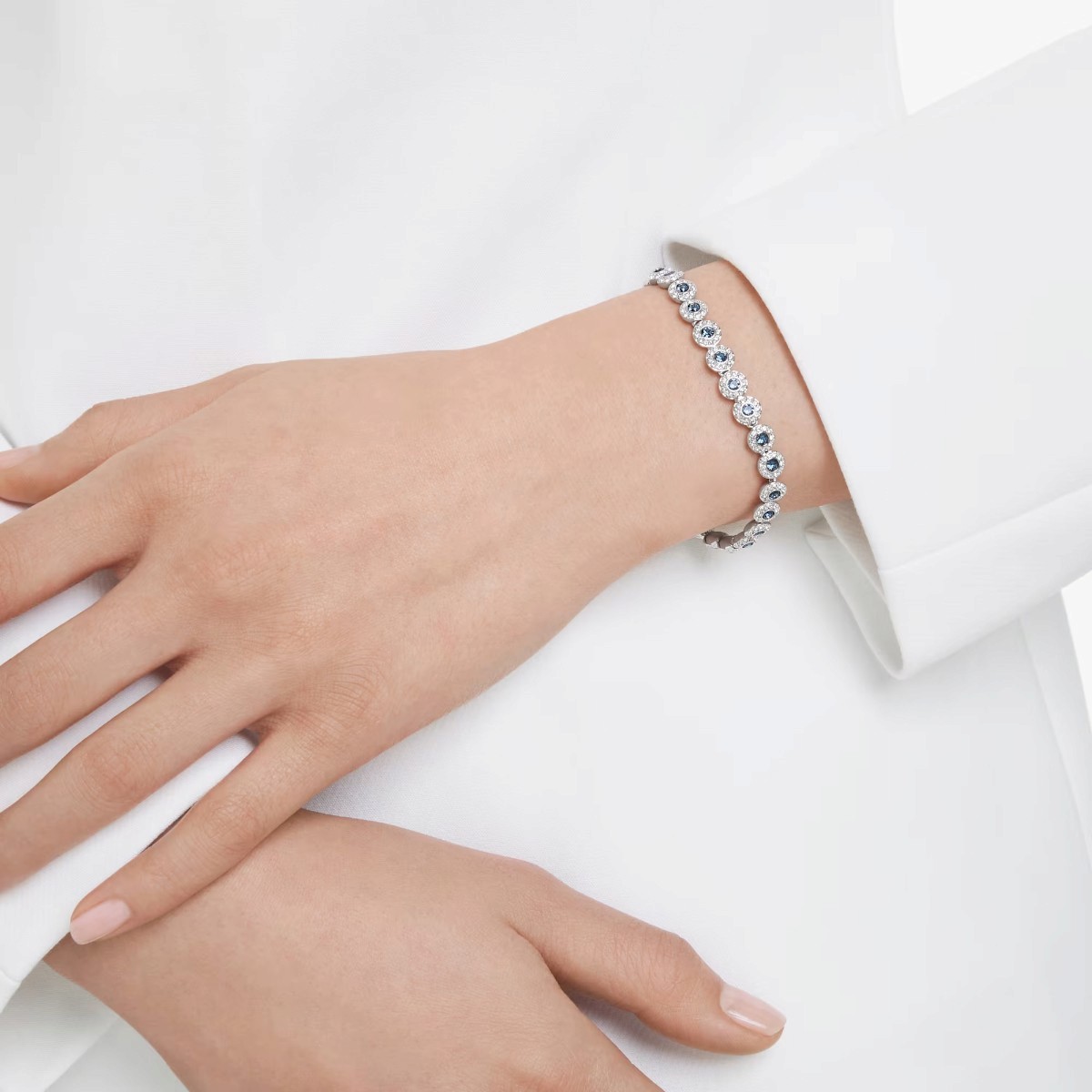 Swarovski Una Angelic Round Cut Bracelet, Blue Rhodium Plated
