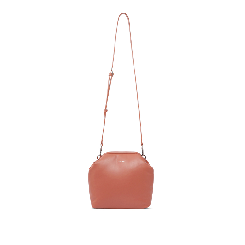 Pixie Mood Bubbly Crossbody, Dessert Clay
