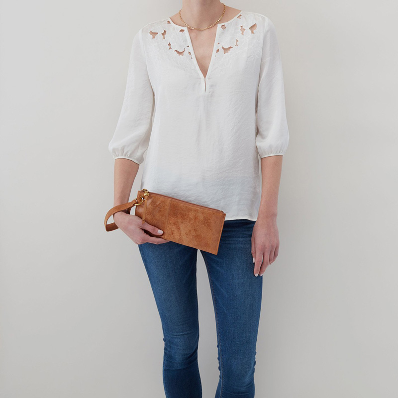 Hobo Vida Wristlet, Whiskey