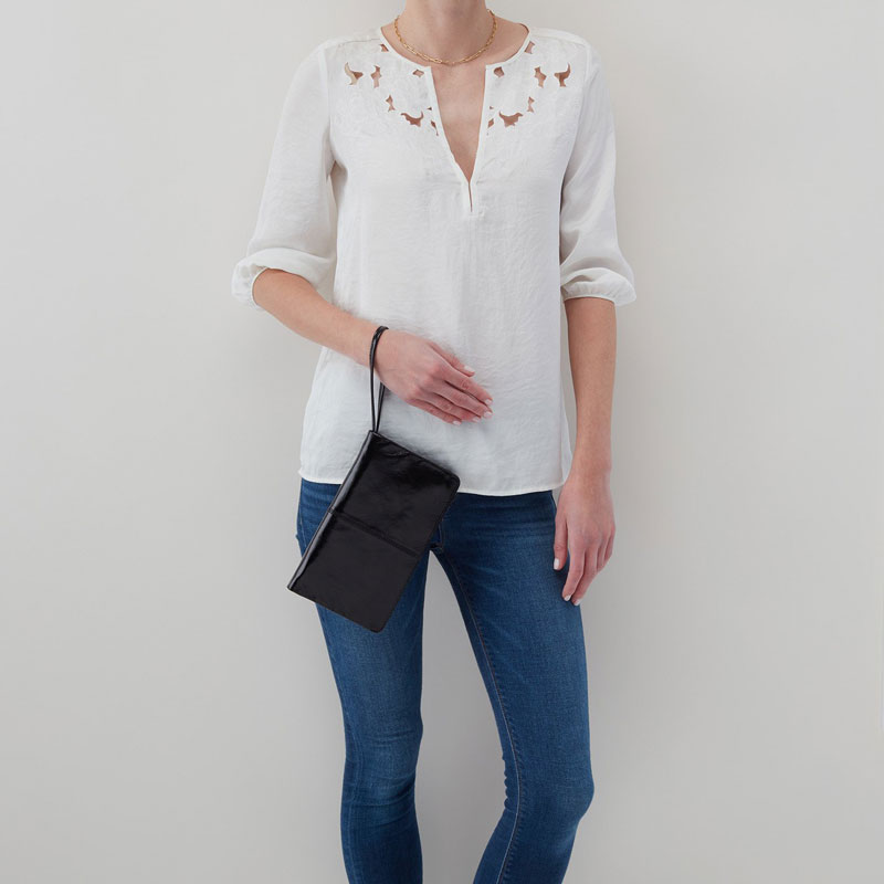 HOBO Evolve Wristlet, Vintage Black