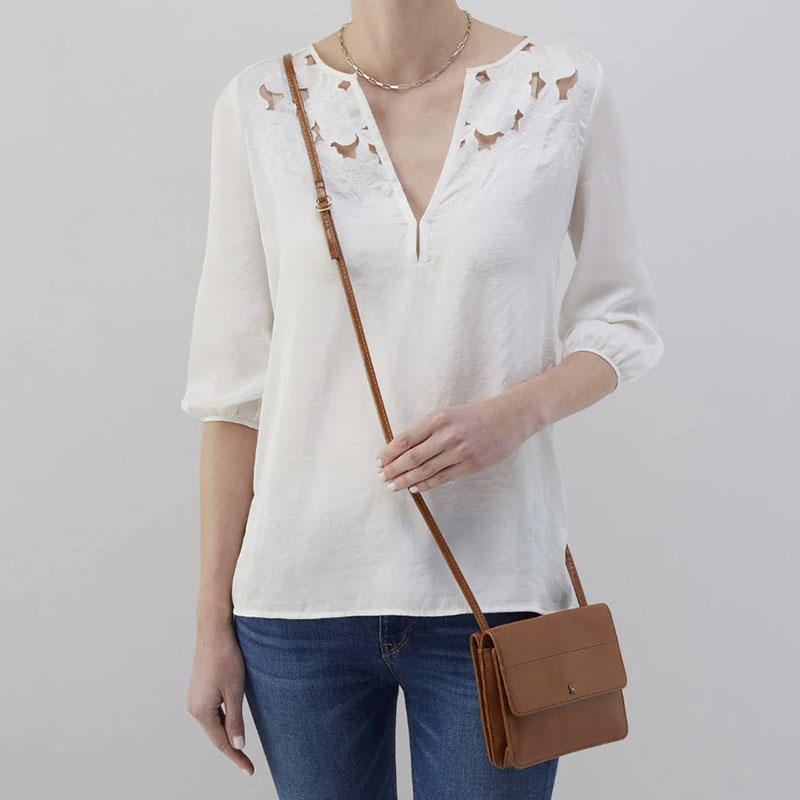 HOBO Jill Wallet Crossbody, Truffle