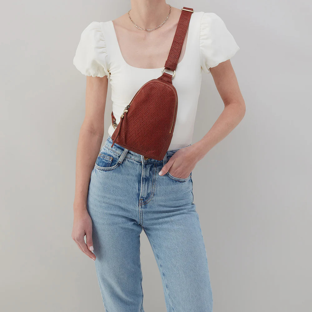 HOBO: FERN SLING - COCOA BEAN