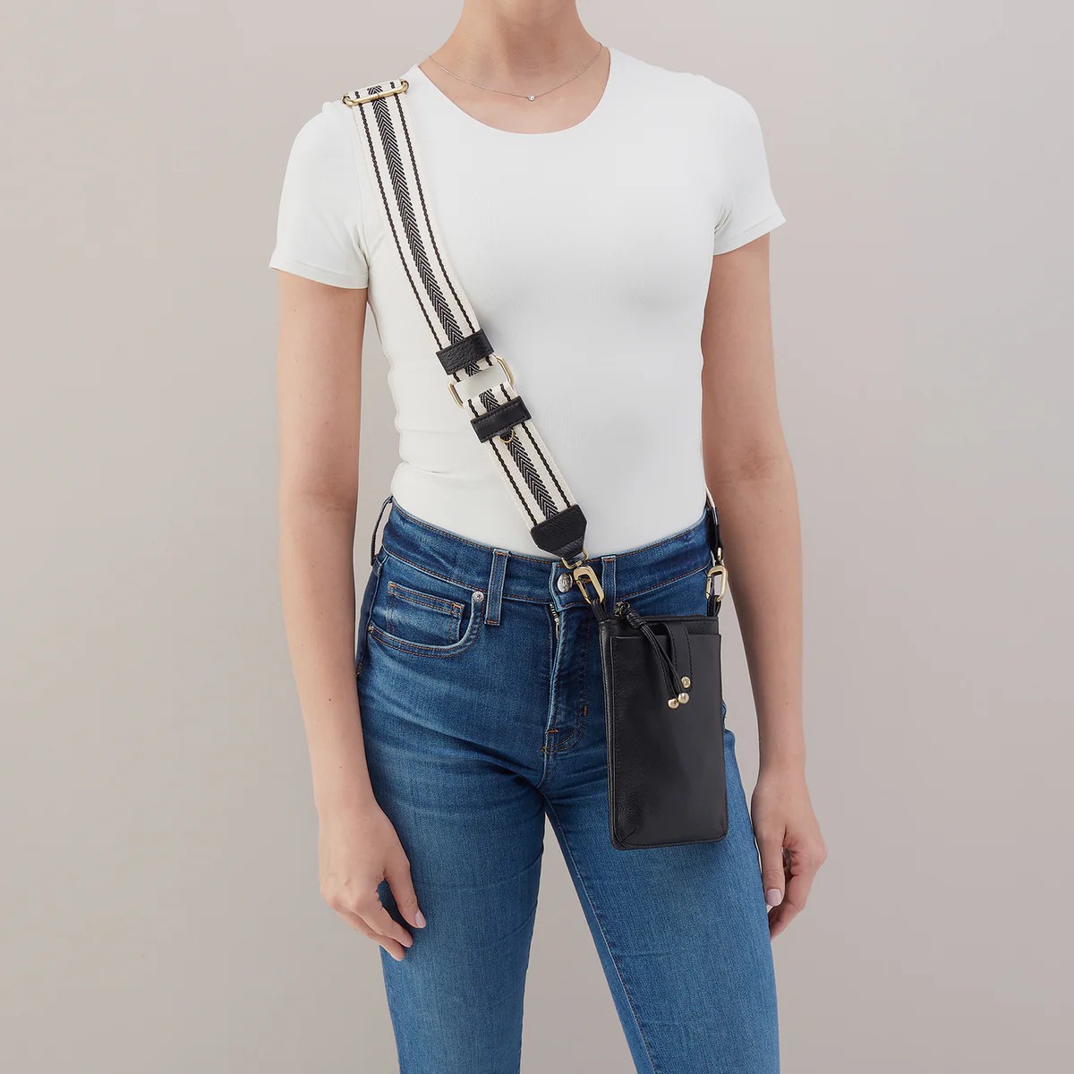 HOBO Cass Phone Crossbody Bag, Black