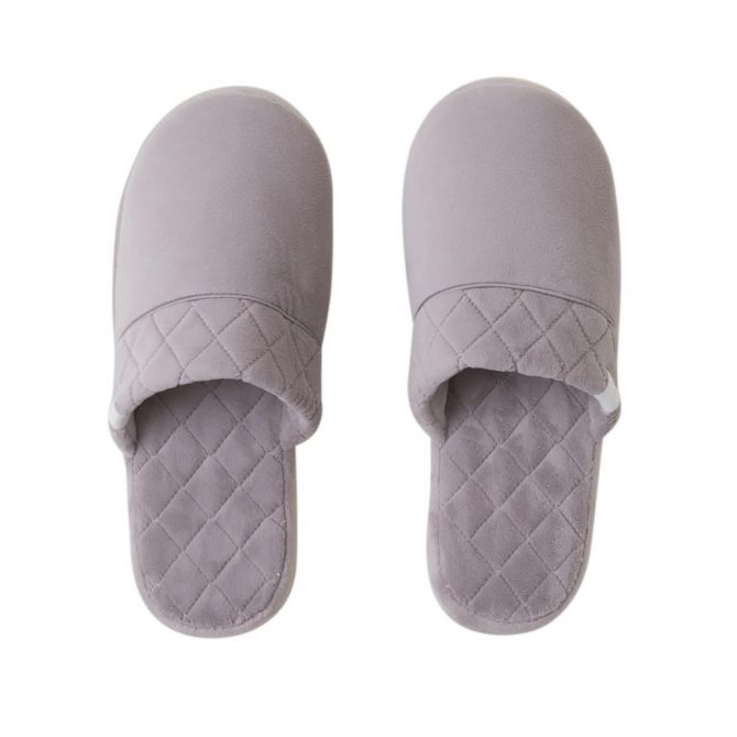 Barefoot Dreams LuxeChic Beach Rock Slippers, Large