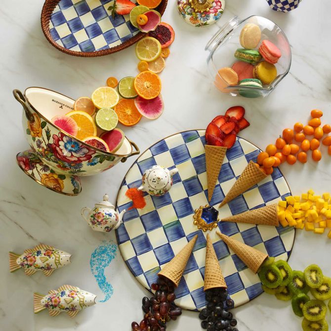 MacKenzie-Childs Royal Check Enamel Cheese Course - Thumbnail 2