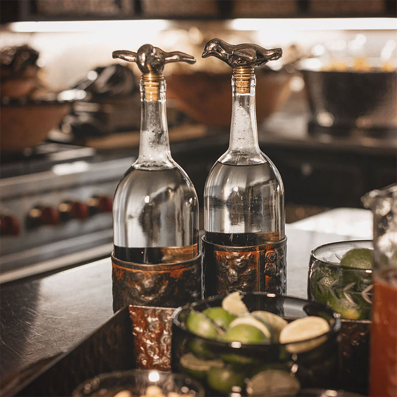 Jan Barboglio Paloma Botella