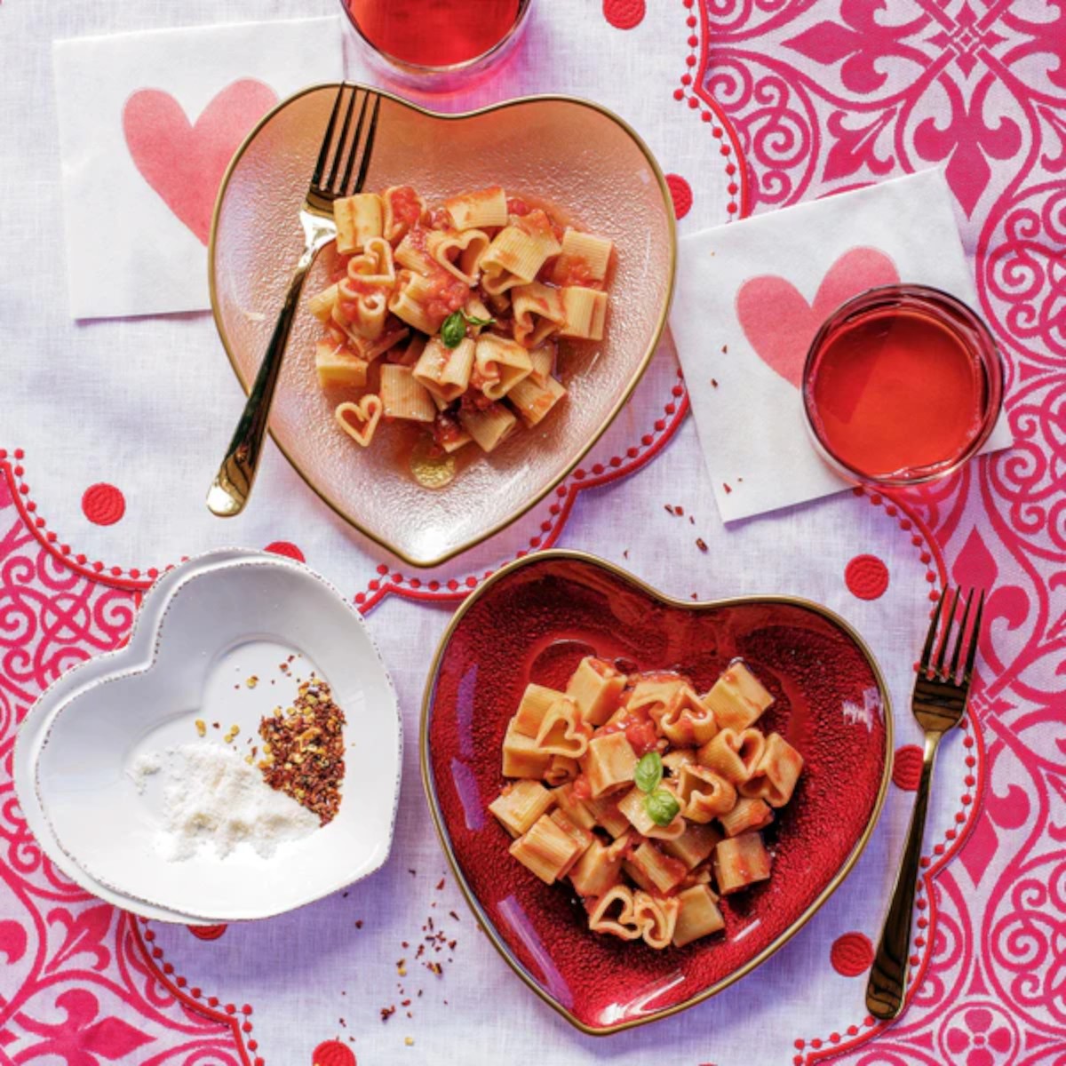 Vietri Baroque Glass Heart Plate, Red