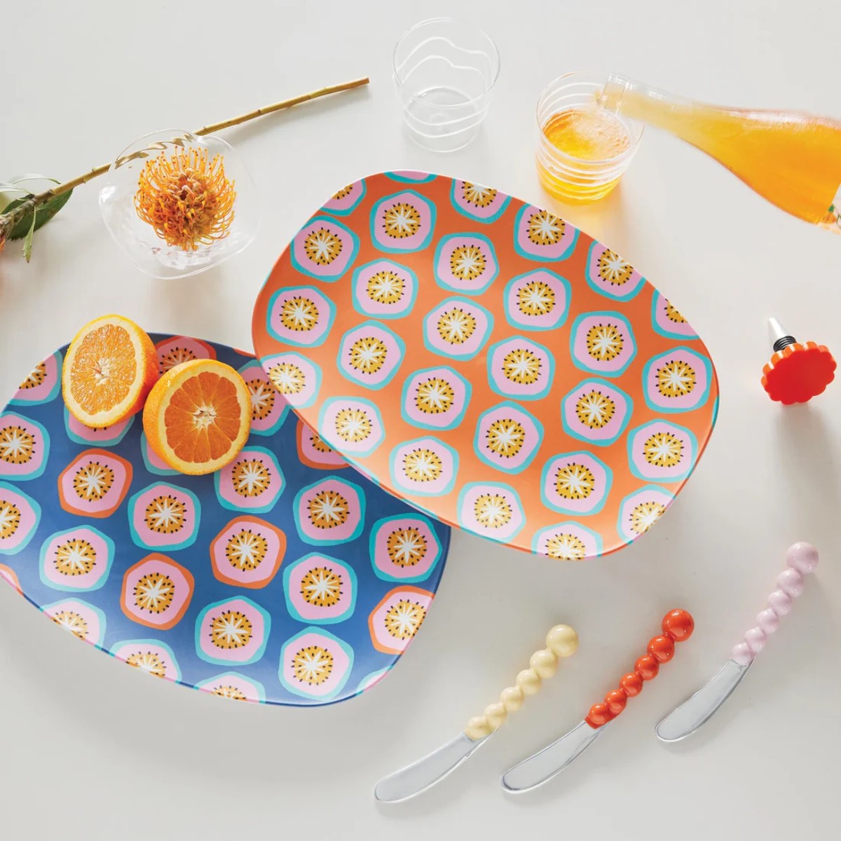 Mariposa Pearled Orange Spreader