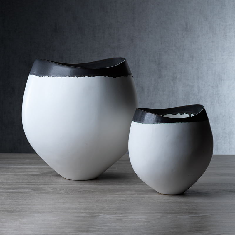 Zodax Trento White Eclipse Vase with Black Volcanic Rim, Small