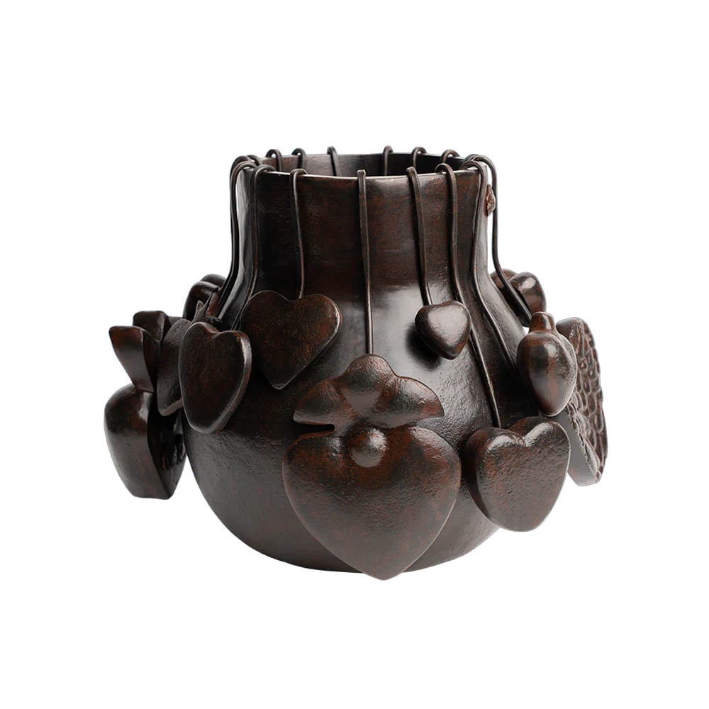 Jan Barboglio Frijolero con Corazon Vase