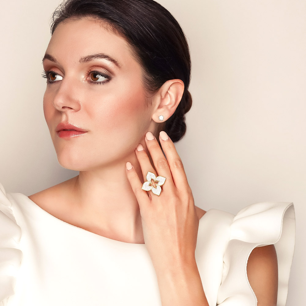 Roberto Coin Venetian Princess Large Flower Diamond Pavé Ring in Yellow Gold