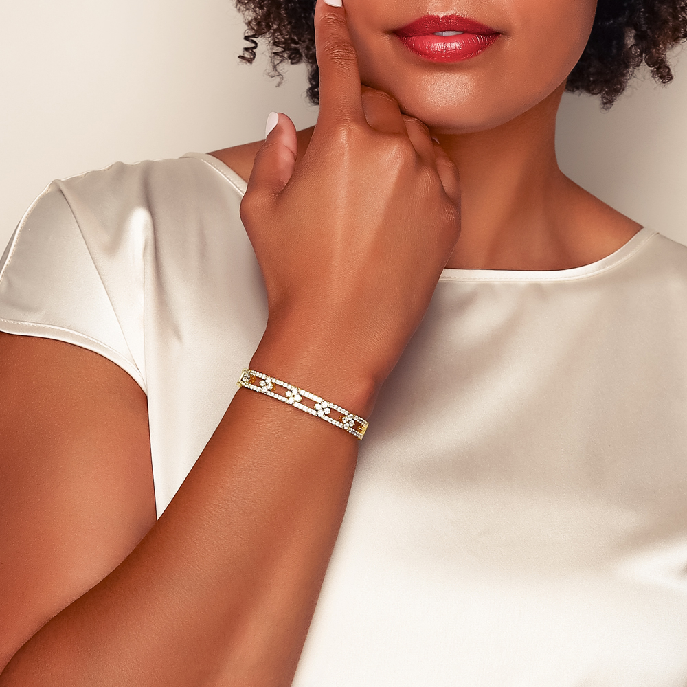 Roberto Coin Love in Verona Diamond Pavé Bangle in Yellow Gold