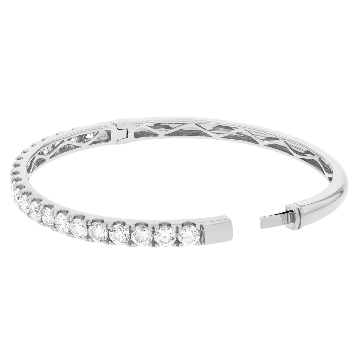 Round Diamond Bangle Bracelet in White Gold, 5.00 cttw