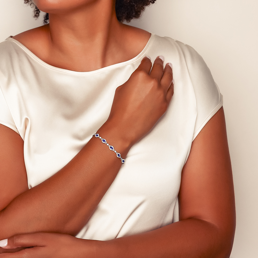 Oval Sapphire & Open Diamond Halo Bracelet in White Gold, 7