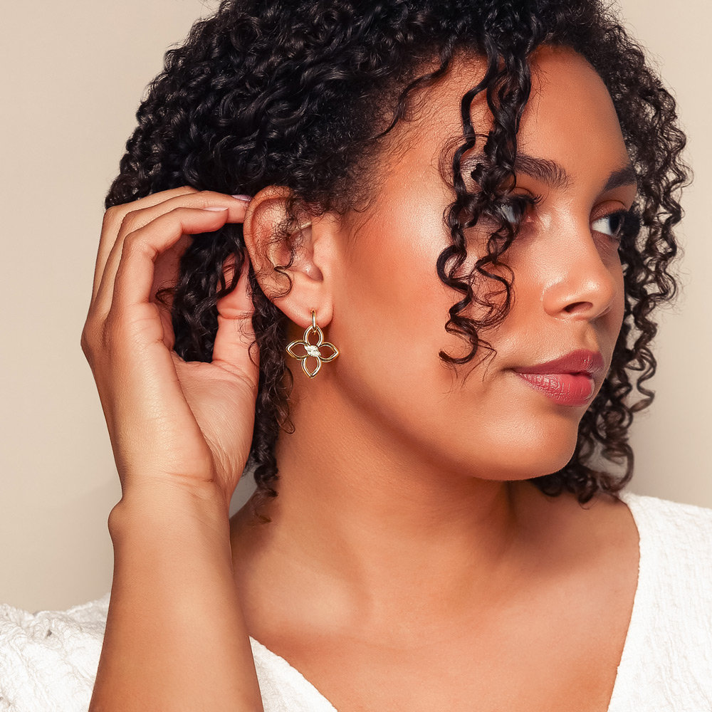 Roberto Coin Cialoma Diamond Pav Twist Flower Dangle Hoop Earrings in Yellow Gold