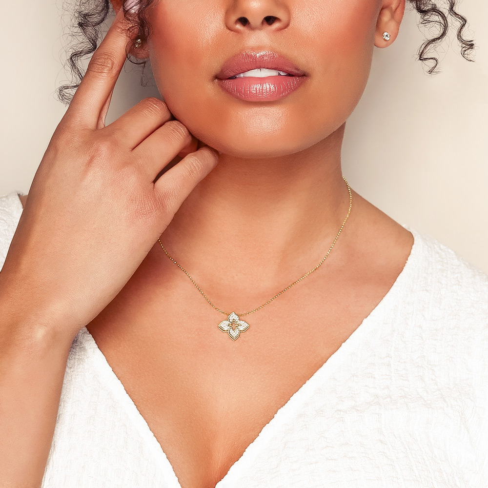 Roberto Coin Venetian Princess Petite Flower Diamond Pavé Pendant in Yellow Gold, 17.5