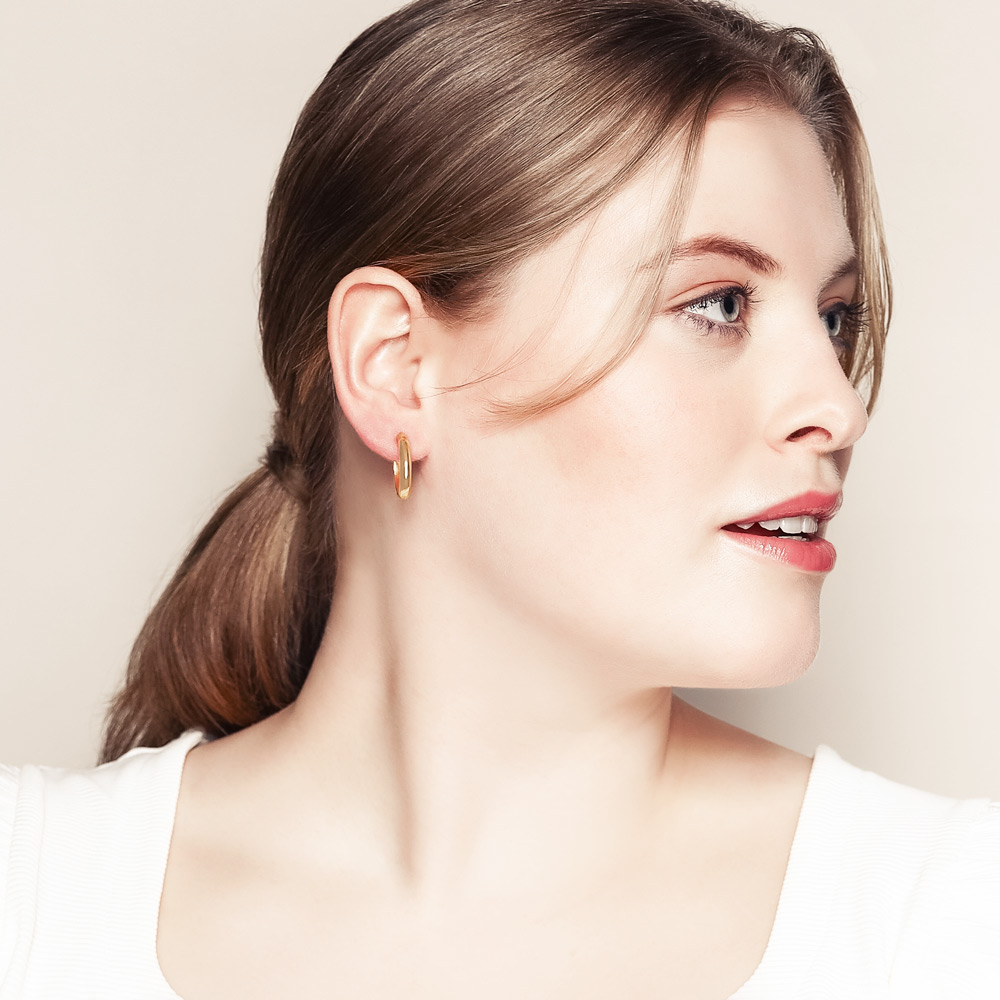 Yellow Gold Rounded Edge Oval Hoop Earrings