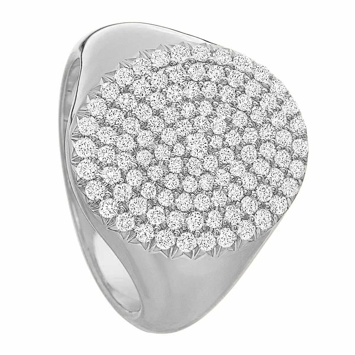 Diamond Pavé Oval Ring in Platinum