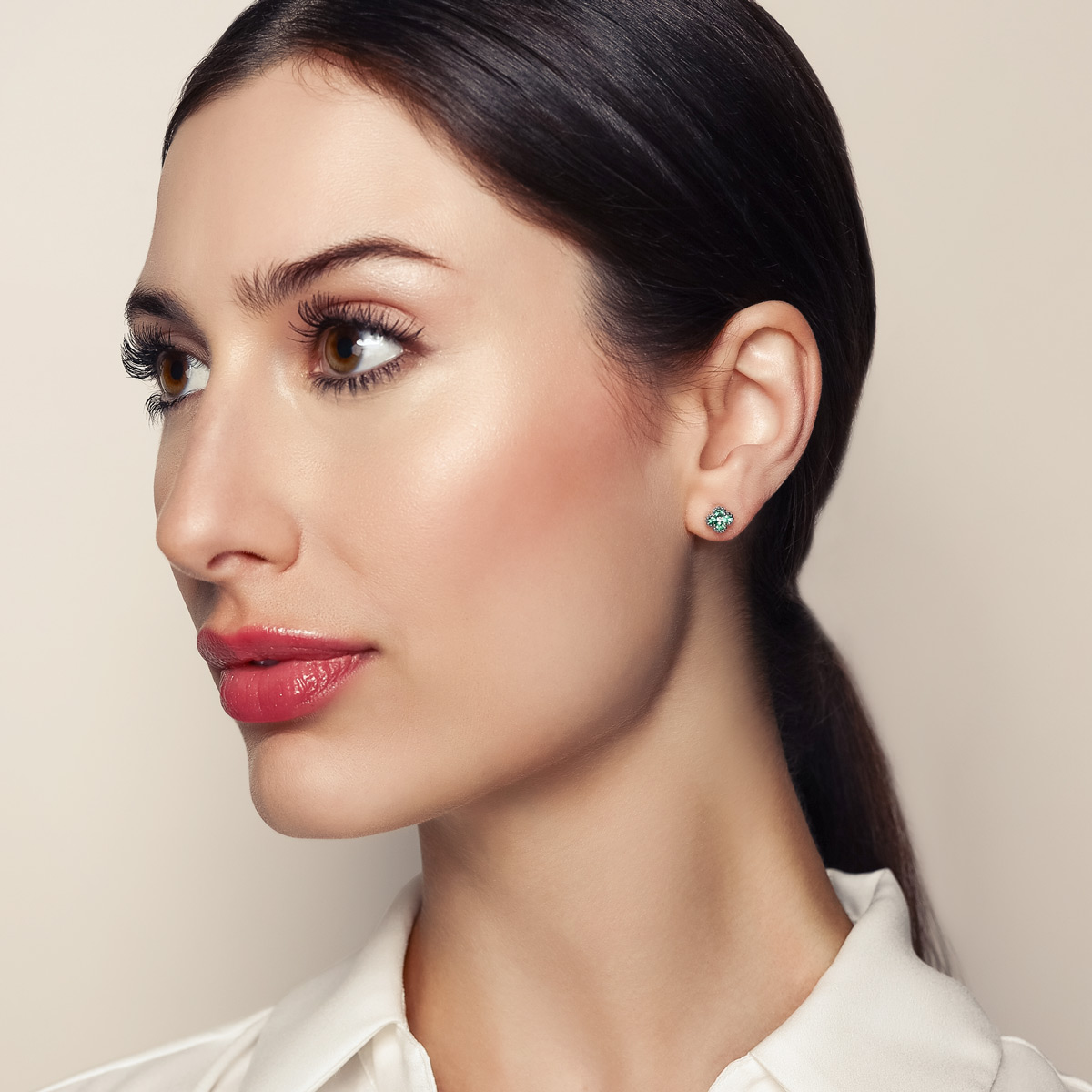 Emerald & Diamond Clover Stud Earrings in White Gold