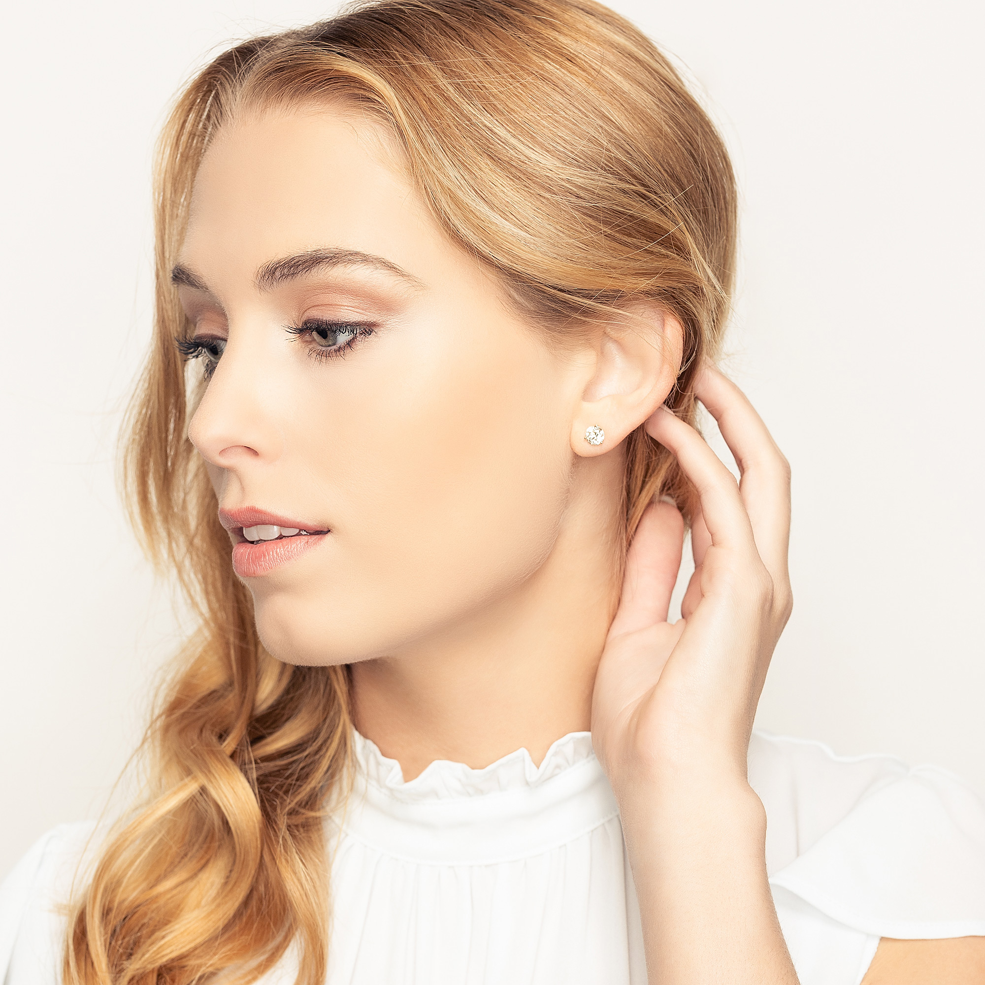 Kalahari Dream Round Diamond Stud Earrings in White Gold, 2.01 cttw