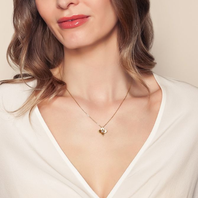 Roberto Coin Aurora Diamond Floral Pendant in Satin Yellow Gold, 18"