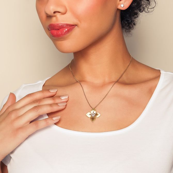Roberto Coin Aurora Diamond Quartet Flower Pendant in Yellow Gold, 18"