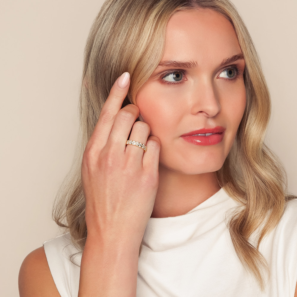 ALTR Lab-Grown Oval Diamond Shared Prong Wedding Band in Yellow Gold