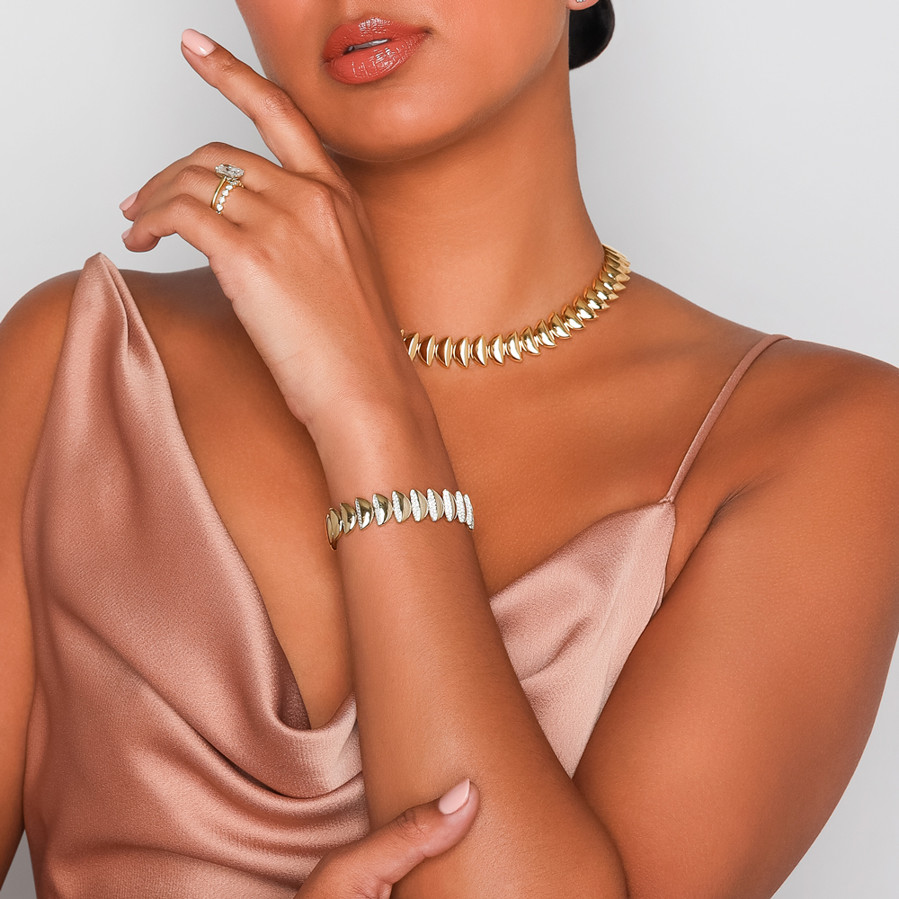 Vhernier Eclisse Endless Diamond Half Moon Bracelet in White Gold