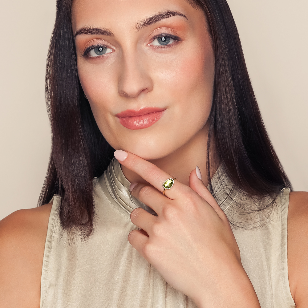 Freeform Peridot & Diamond Halo Ring in Yellow Gold