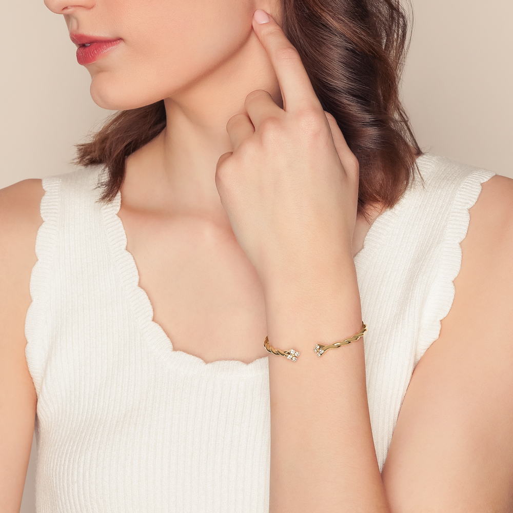 Roberto Coin Love in Verona Diamond Flower Duo Twisted Cuff Bracelet in Yellow Gold