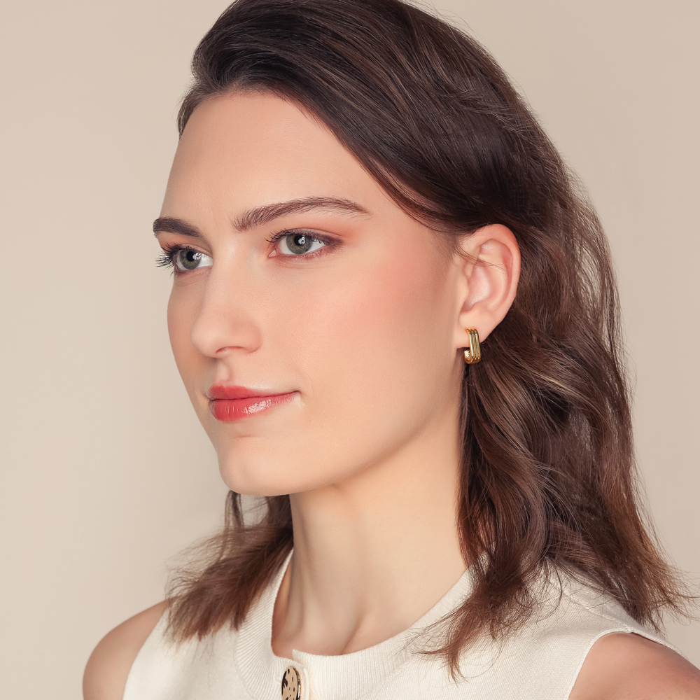 Yellow Gold Ribbed Oblong Oval Open Hoop Earrings