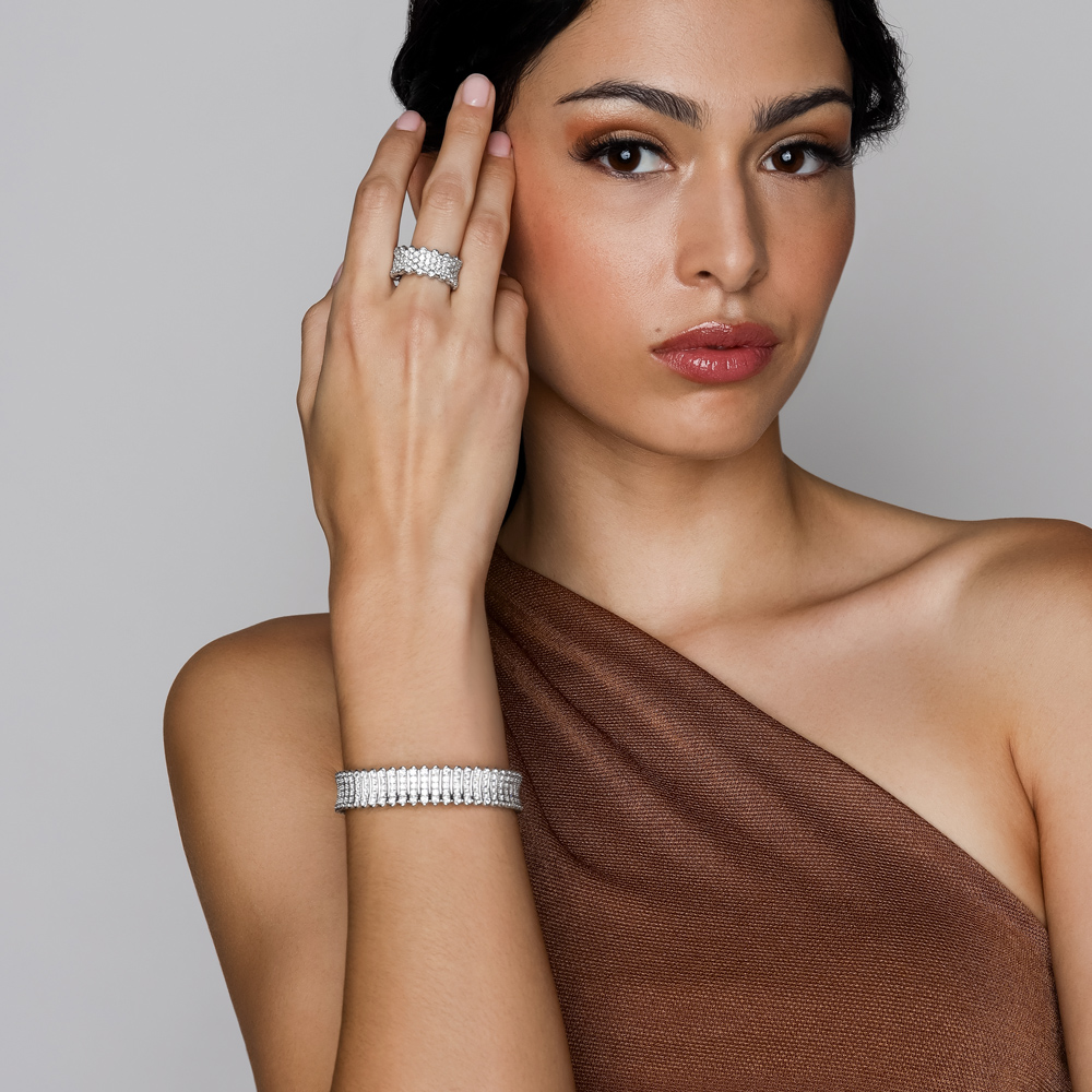 Zydo Collection Round Diamond Pavé Stretch Ring in White Gold