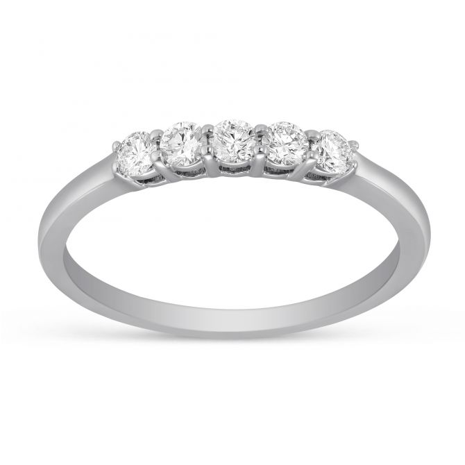 18K White Gold Five Diamond Wedding Band, 0.25cttw