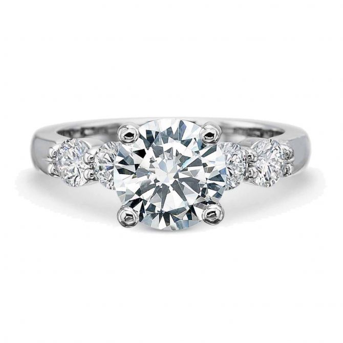 18K White Gold Prong Set Round Diamond Ring Setting