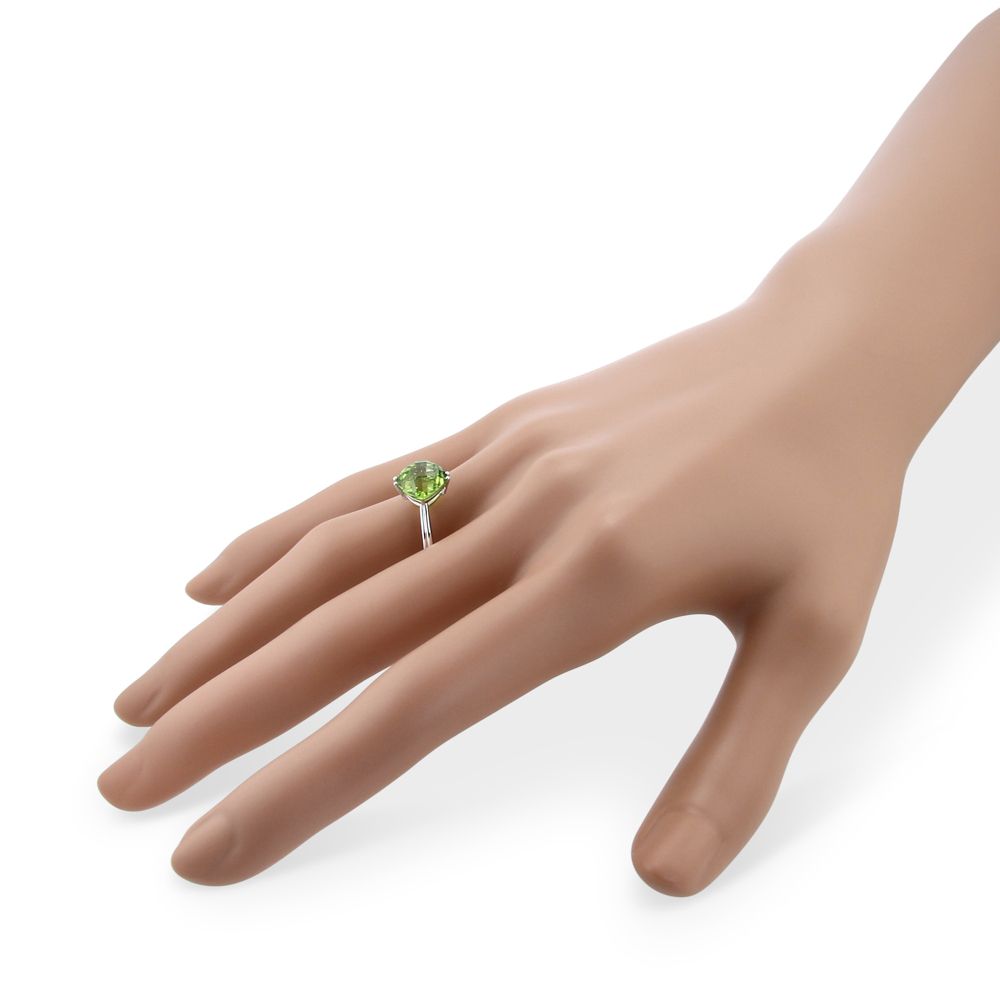 14K White Gold Checkerboard Cushion Peridot Ring