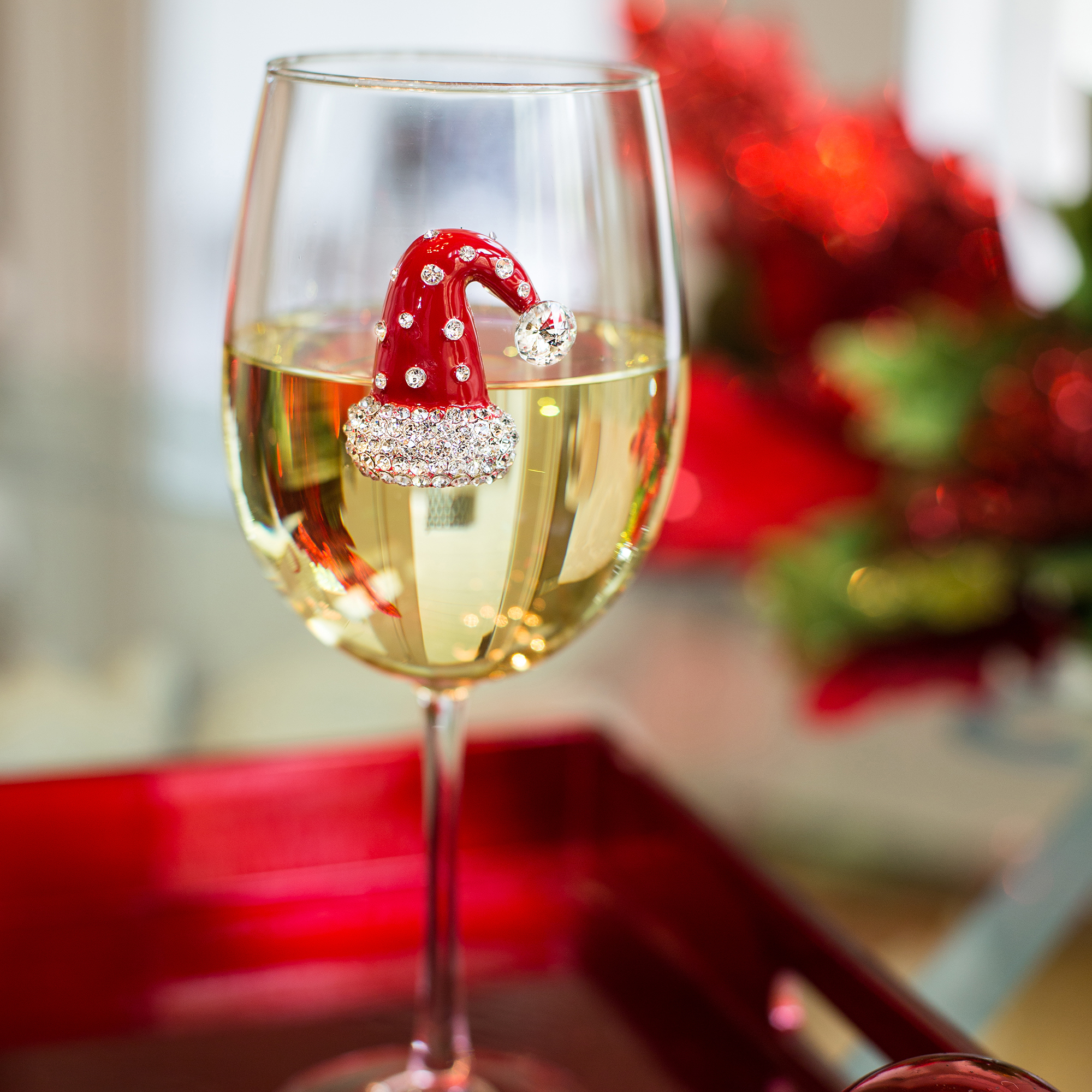 The Queens' Jewels Christmas Hat Stemmed Jeweled Wine Glass