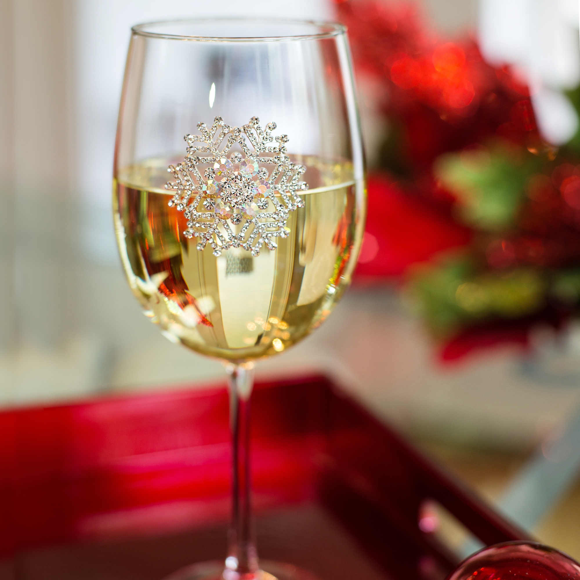 The Queens' Jewels Snowflake Stemmed Jeweled Wine Glass